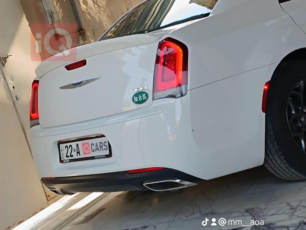كرايسلر 300